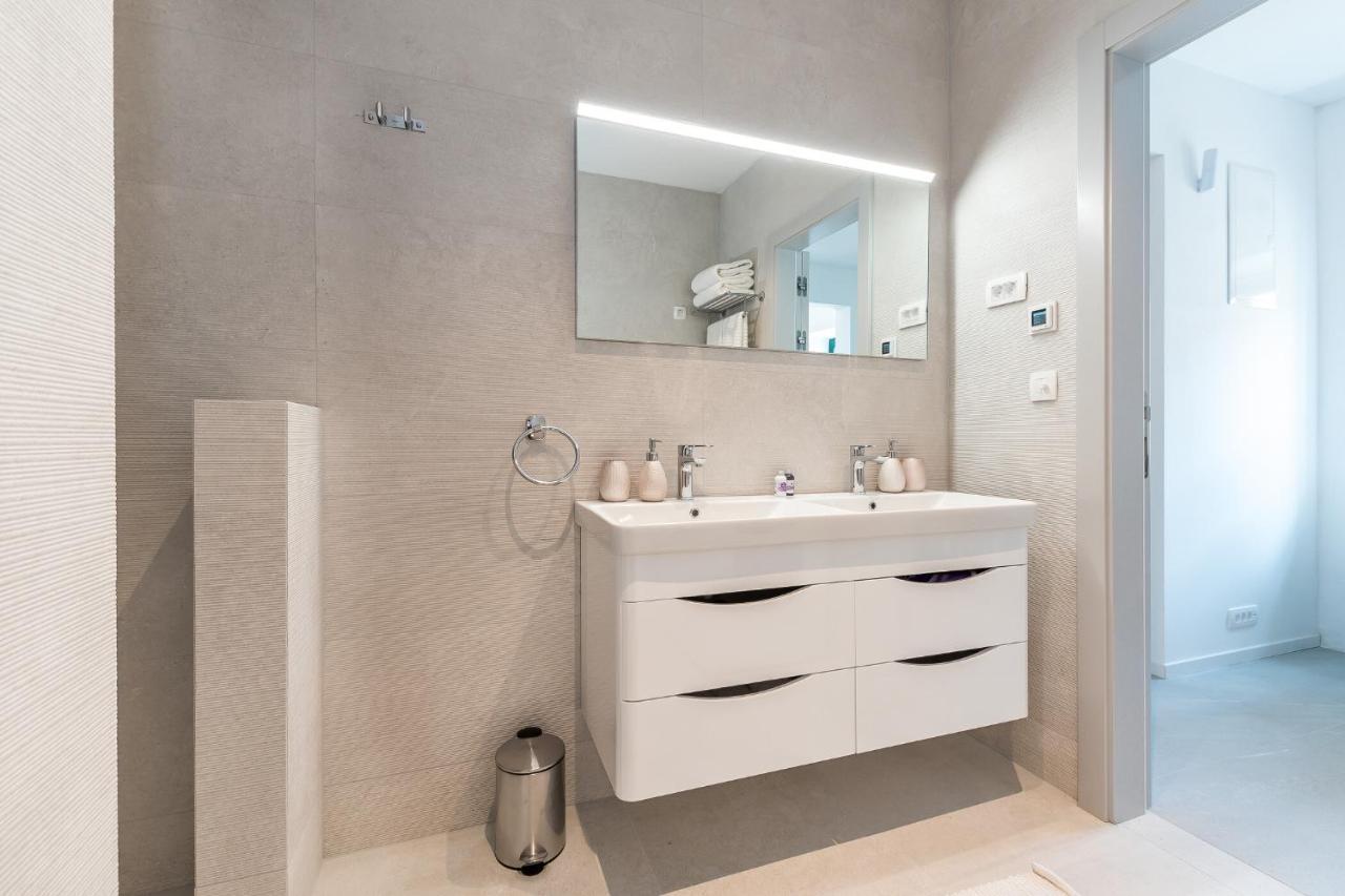 Luxury Apartments Azalea Primosten Exterior photo